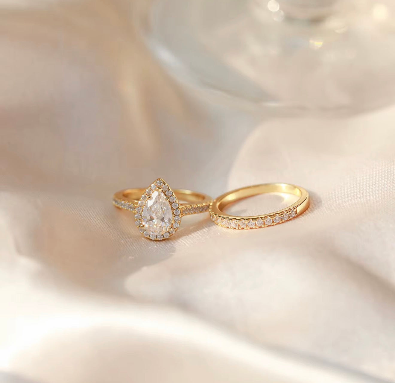 Set prsteňov s hrúškovým kameňom - pozlátené striebro 925